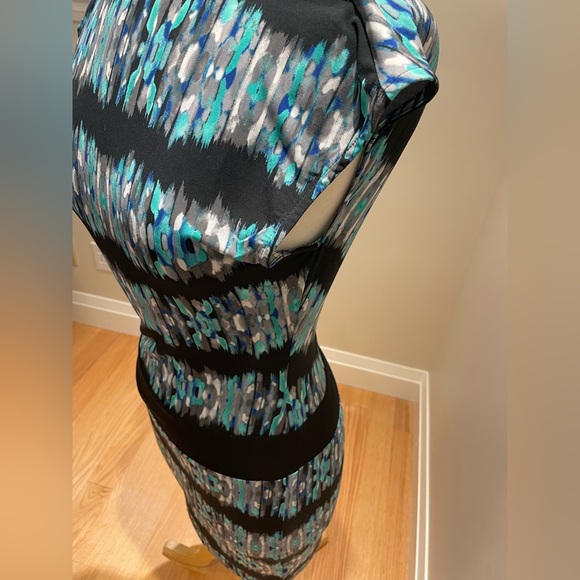 Summer day or work dress - Picture 5 of 8